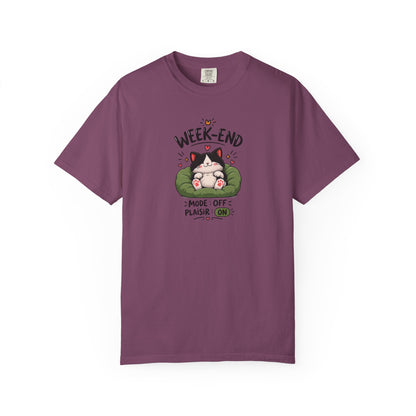 Weekend Mode Off Cat Women's Garment-Dyed T-Shirt | Relaxed Unisex Cotton Tee