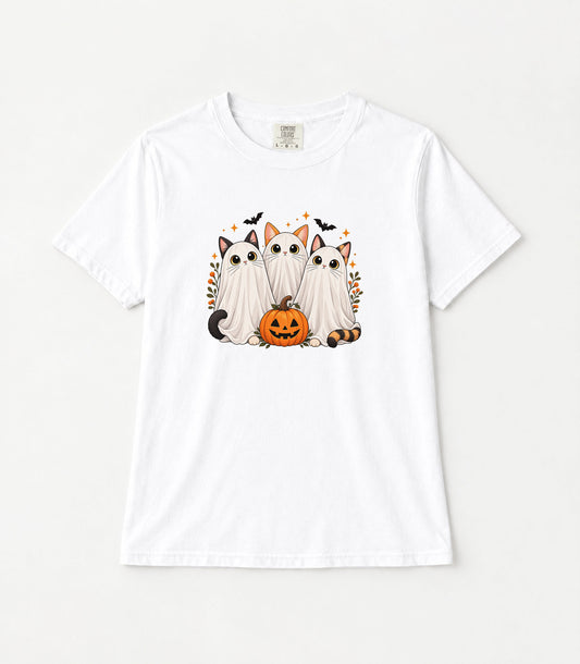 Halloween cute cat Women's Garment-Dyed T-Shirt | Relaxed Unisex Cotton Tee